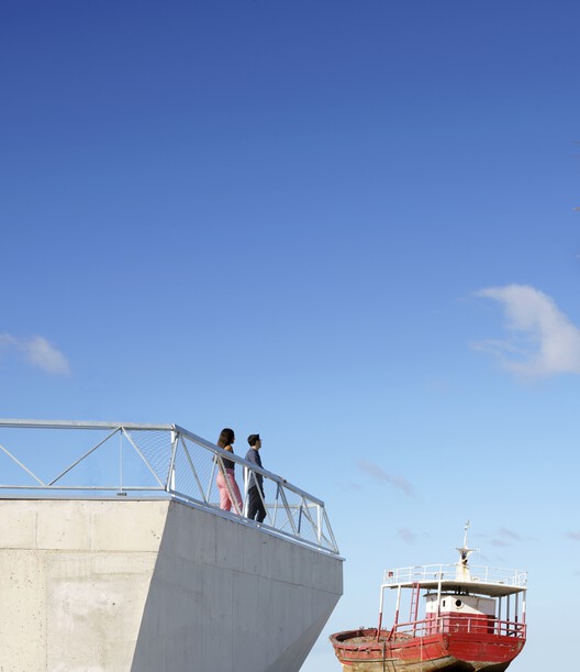 Управление порта и здание Harbormaster в Ayamonte / Gabriel Verd + Buró4 - Внешняя фотография