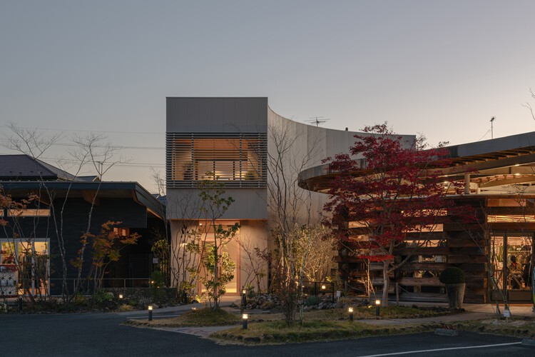 Lab Store / Architrip Inc. - Внешняя фотография, сад, двор