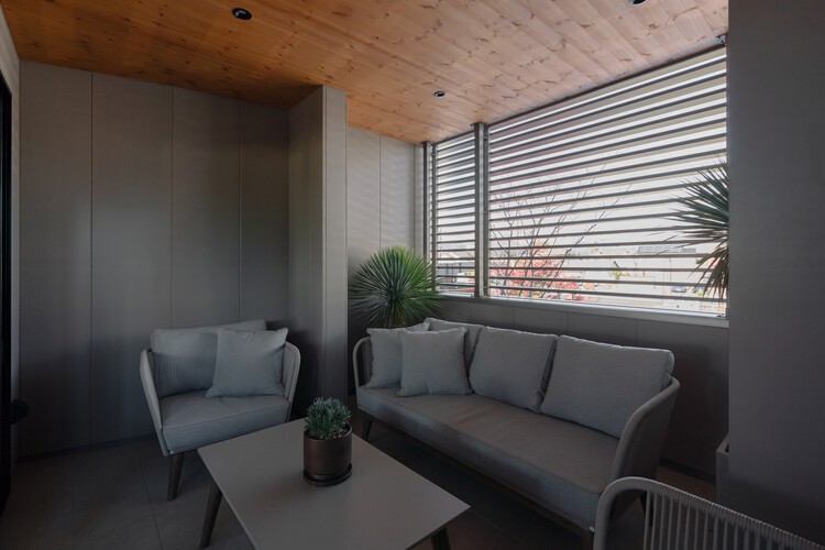 Лабораторный магазин / architrip Inc. - Интерьерная фотография, гостиная, дерево, стул, стекло