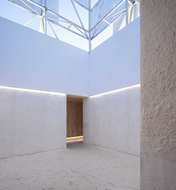 La Sal Pavilion / CHS + R Arquitectos (Хосе Родригес, Антонио Эрреро и Хуан Суарес) + Карлос Монтес - Внешняя фотография, бетон