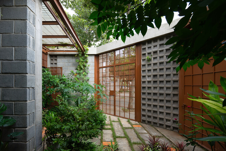Дом в Binh Duong / Tad.atelier - изображение 4 из 29