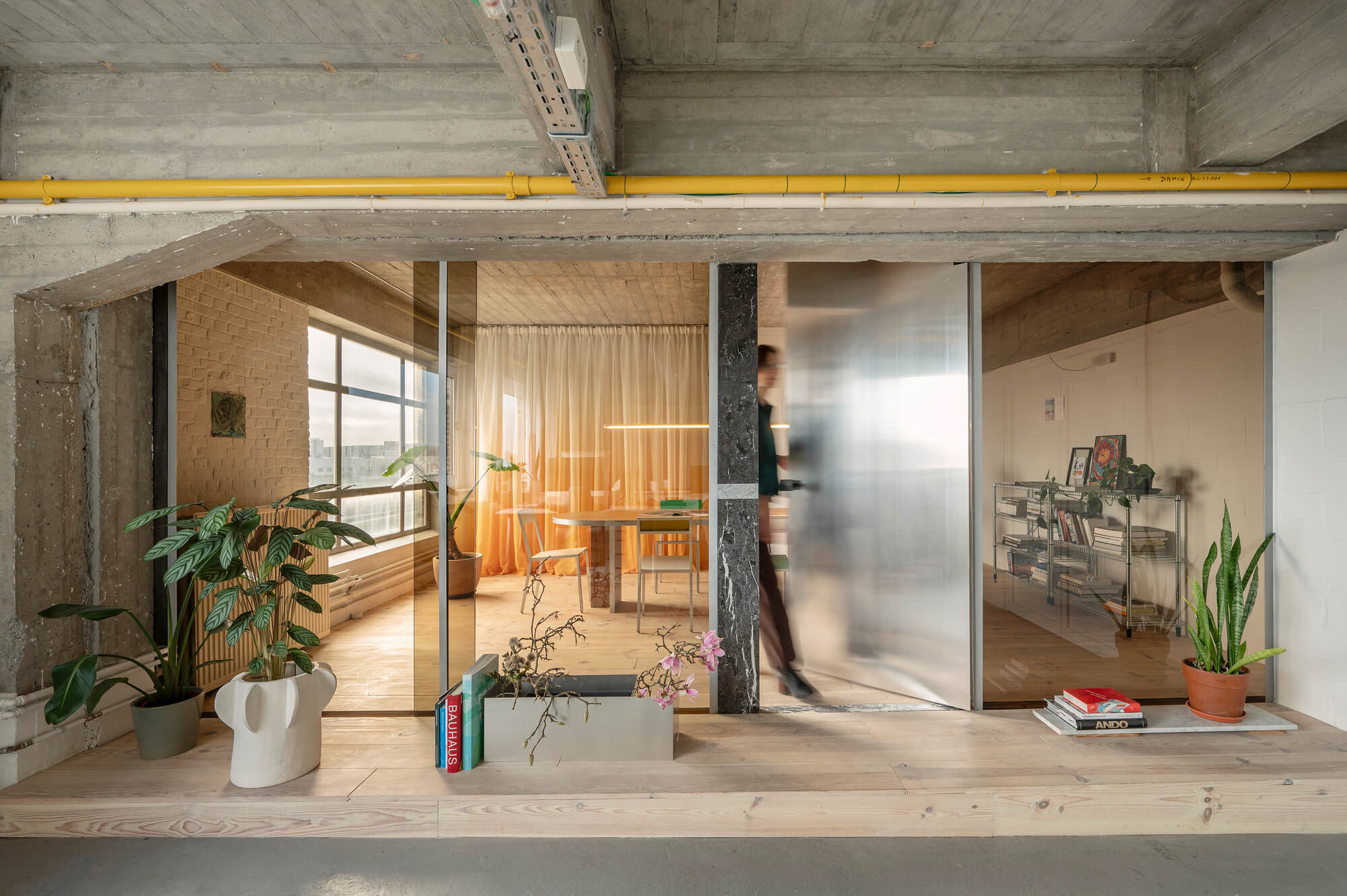 Marie Thumas Workplace / Tweestroom Architecten