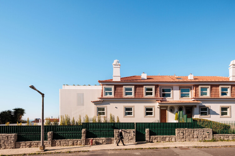 Restelo Mgr House / João Tiago Aguiar, Arquitectos - Экстерьерная фотография, фасад