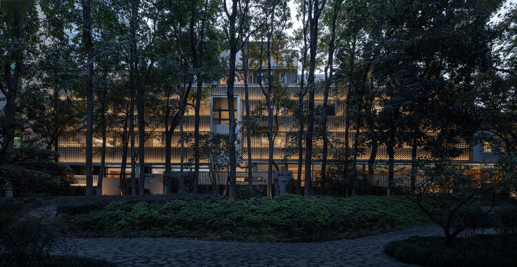 Ресторан Jinshang OCC в барабанной башне Nanjing / Buzz / Büro Ziyu Zhuang - изображение 10 из 57
