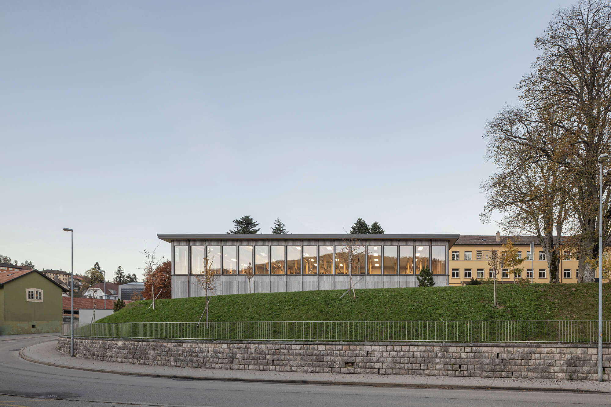 Sainte-Croix Gymnasium / Mue Atelier + BSAAR + Erbat SA