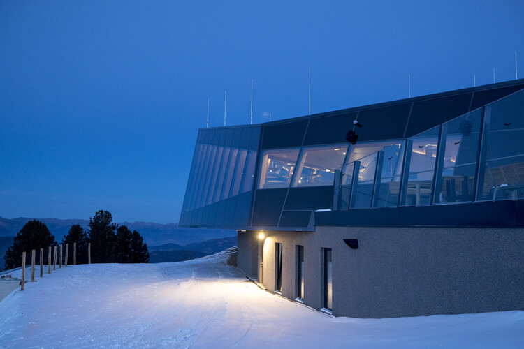 Ресторан ресторана Eagle Mountain Restaurant / Viereck Architects - изображение 16 из 20