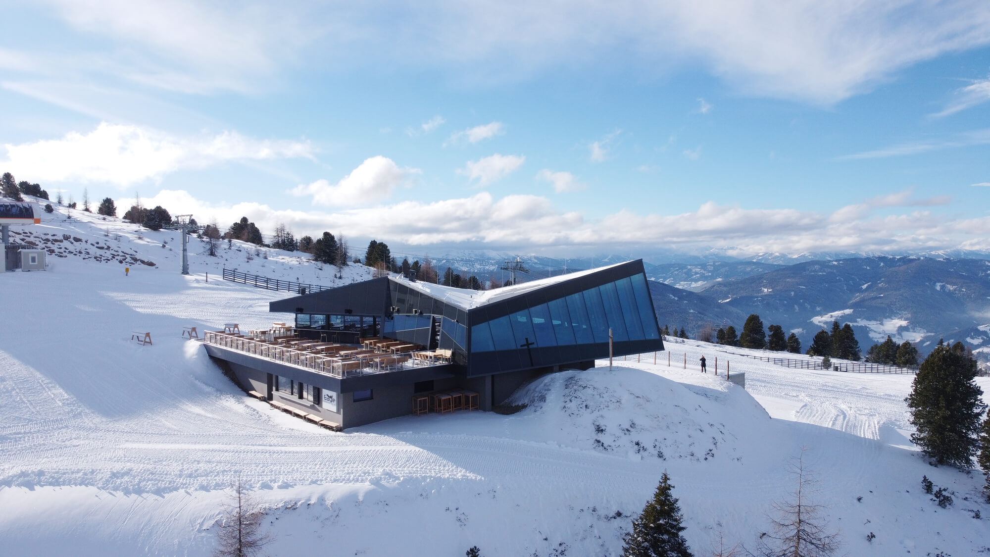 Ресторан Eagle Mountain Restaurant / Viereck Architects