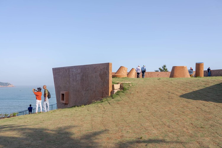 Blue Insight Cave Space / 3andwich Design / Hewei Studio - изображение 2 из 35
