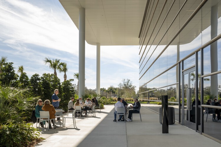 PGA Tour Studios / Foster + Partners - Image 3 из 23