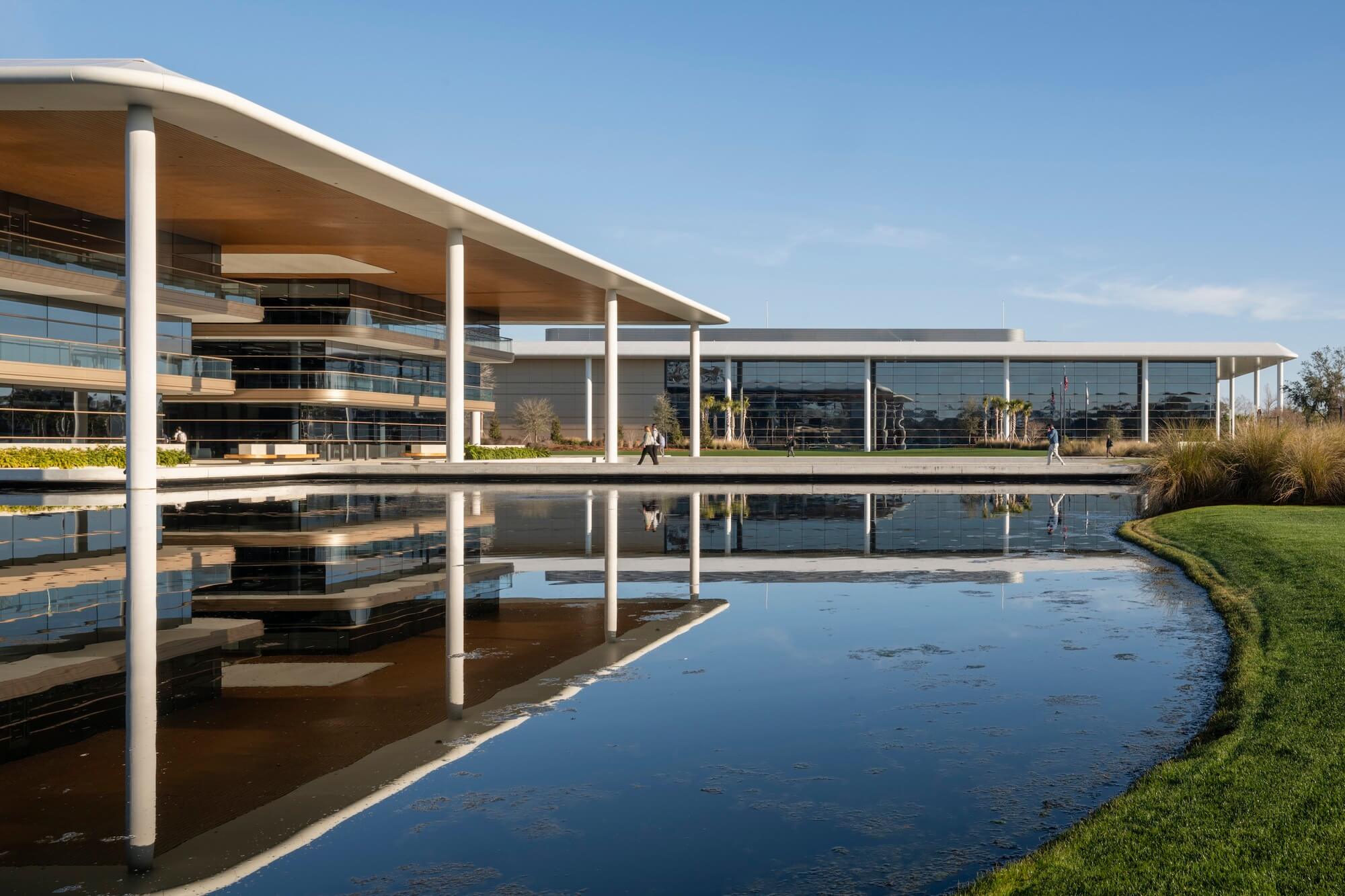 PGA Tour Studios / Foster + Partners