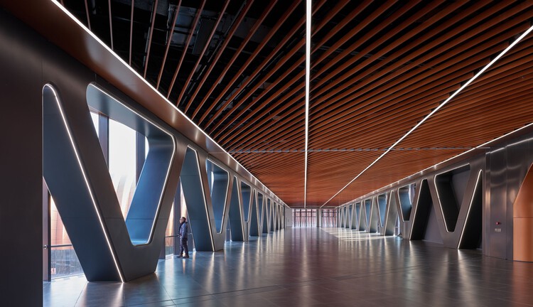 Международный выставочный и конференц -центр Captial / Aharice Architects Zaha Hadid - изображение 16 из 63