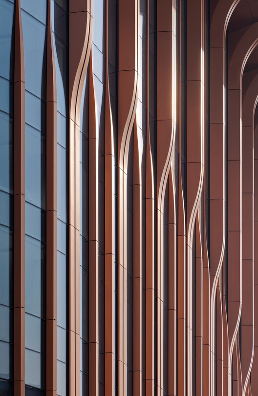 Международная выставочная и конференц -центр Captial / Ahare Architects Zaha Hadid - изображение 18 из 63