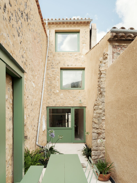Mila House / Isla Architects - Interior Photography, Concrete