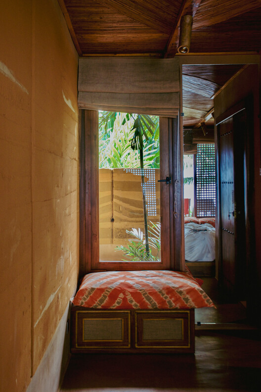 Essoua Pavilion / Moyésoa - Интерьерная фотография, спальня, дерево
