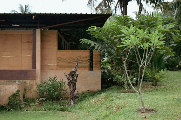 Essoua Pavilion / Moyésoa - внешняя фотография, сад