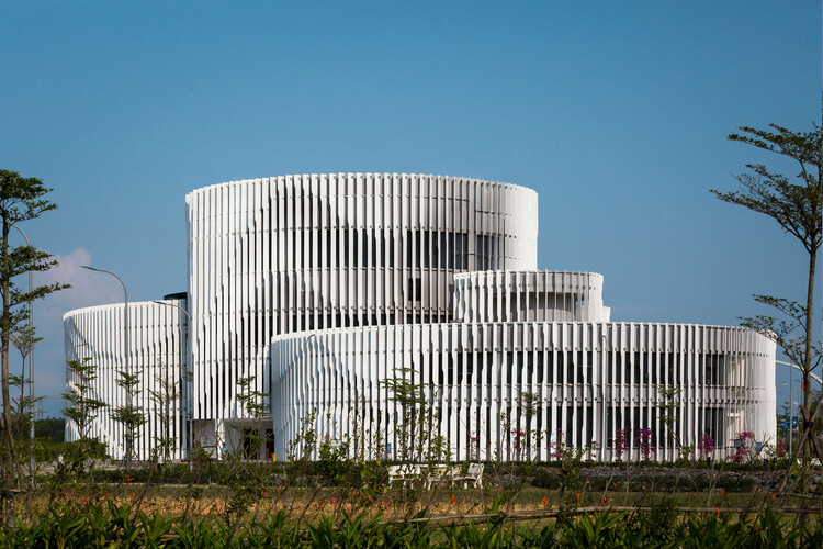 Da Nang Hi -Tech Park штаб -квартира здания / Huni Architectes - Внешняя фотография