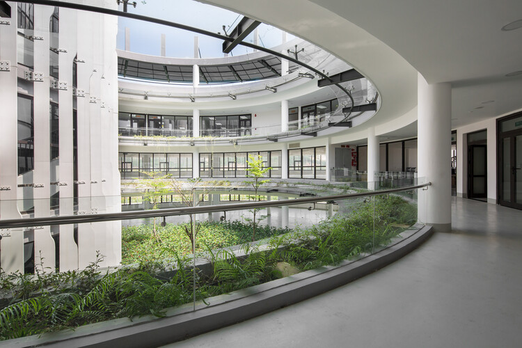 Da Nang Hi -Tech Park штаб -квартира здания / Huni Architectes - изображение 3 из 18