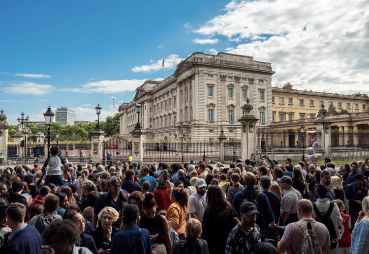 Foster + Partners и Heatherwick Studio среди команд с коротким списком для национального мемориала королевы Елизаветы II в Соединенном Королевстве - изображение 2 из 3