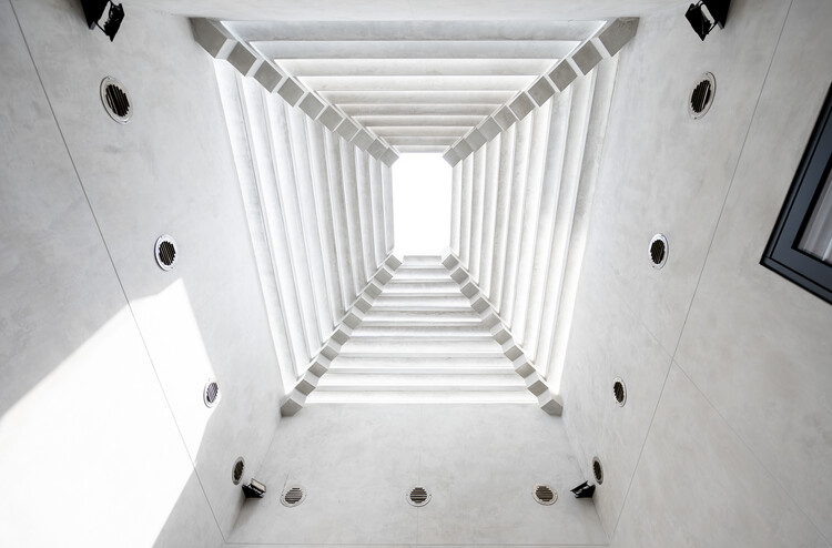 Lumintu House / Vrealrich Architecture Workshop - изображение 18 из 35