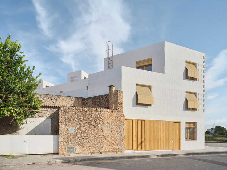 11 социальных домов в Palma / Carles Enrich Studio - изображение 9 из 56