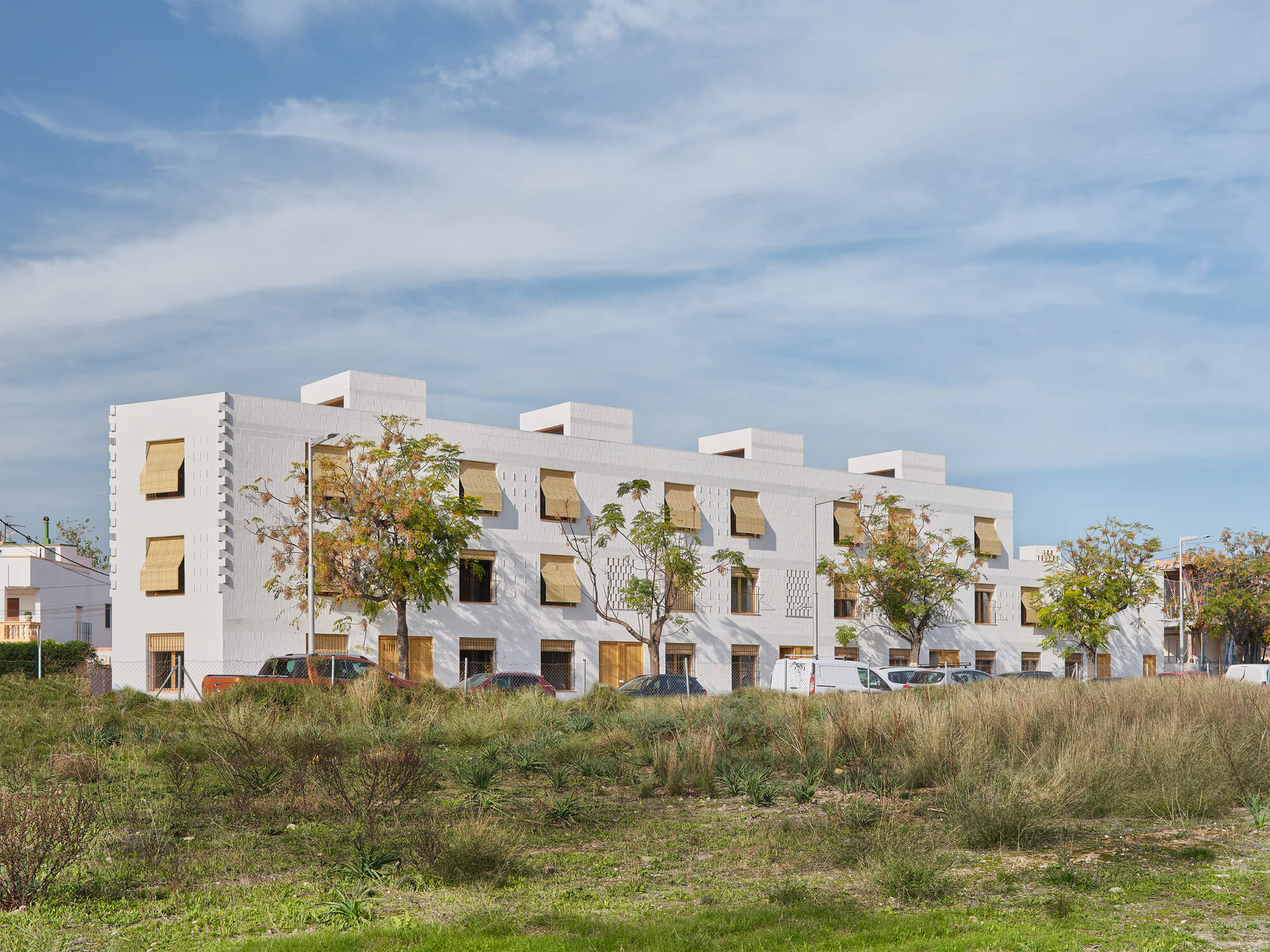 11 социальных домов в Palma / Carles Enrich Studio
