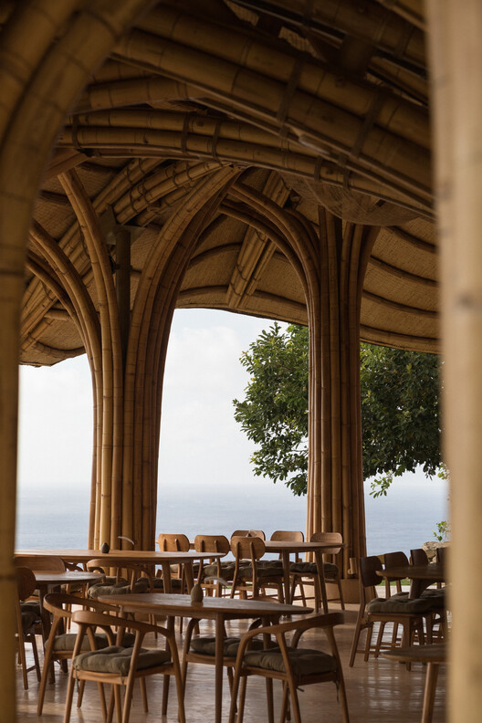 Shell Restaurant / Pablo Luna Studio - Интерьерная фотография, дерево, арка, колонка, аркада