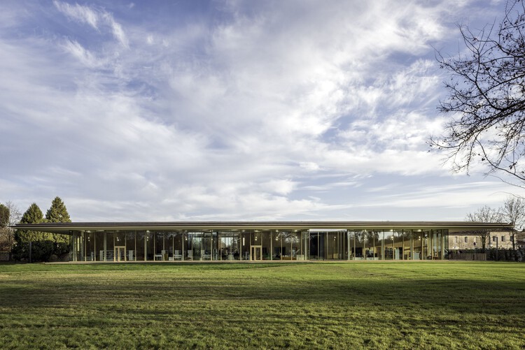 Культурный центр Boma / Marjan Hessamfar & Joe Vérons Architectes Associés - изображение 1 из 20