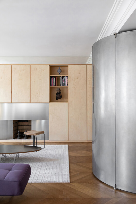 Квартира Moscou / Minuit Architectes - Внутренняя фотография, древесина, шкаф