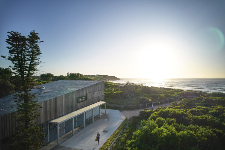 Long Reef Surf Life Saving Club / Adriano Pupilli Architects - Image 1 из 19