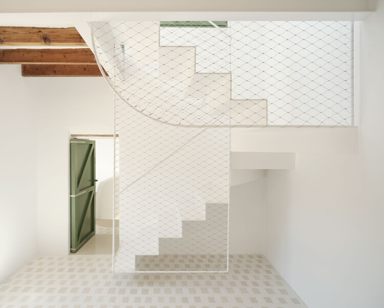 Mila House / Isla Architects - изображение 1 из 24