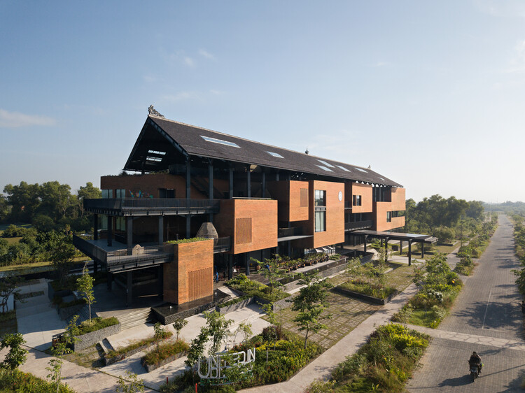 Кампус United In-Districs / Willis Kusuma Architects-Extery Photography