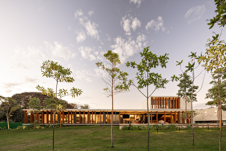 Каменный дом / Esquadra arquitetos - изображение 29 из 34