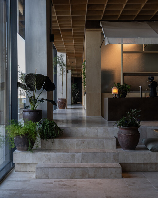 Ethr Clubhaus Cafe Bakery / Shell+Core - Интерьерная фотография, колонка