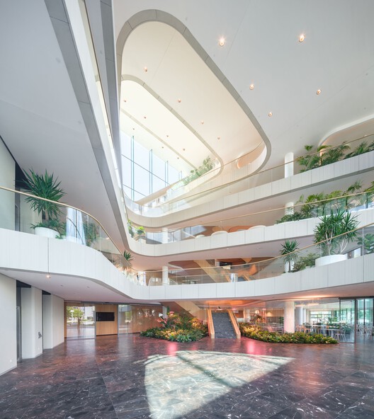 Рихтер Центр / ZDA - Zoboki Design and Architecture - Интерьерная фотография