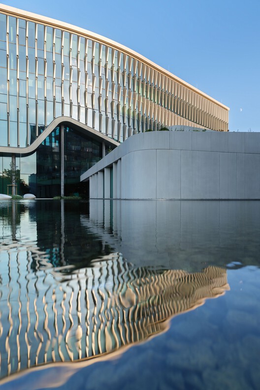 Рихтер Центр / ZDA - Zoboki Design and Architecture - Внешняя фотография