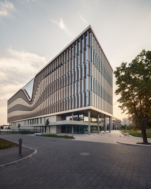 Рихтер Центр / ZDA - Zoboki Design and Architecture - Внешняя фотография