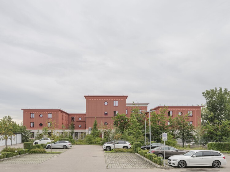 Укрытие на ночь Lotte-Branz-Strasse / Hild und K-внешняя фотография