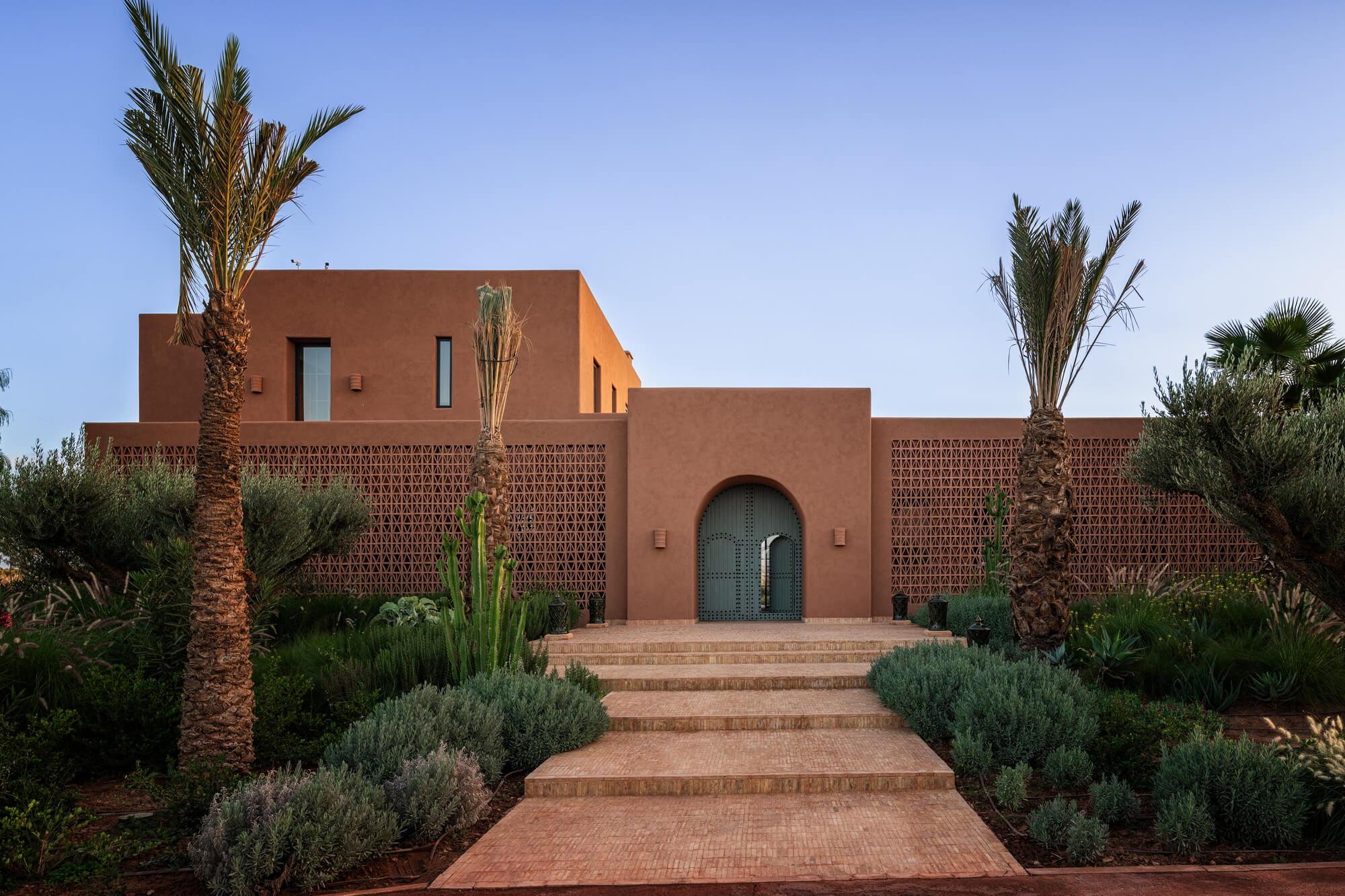 Villa Rosa / Eh Atelier D'Architectures + LH Atelier + Sarah Poniatowski