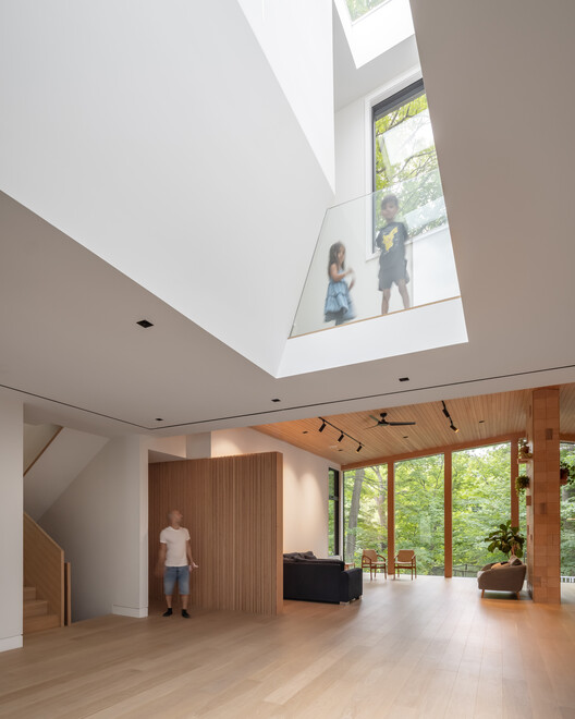 North York Gavine House / Denegri Bessai Studio - Интерьерная фотография, древесина