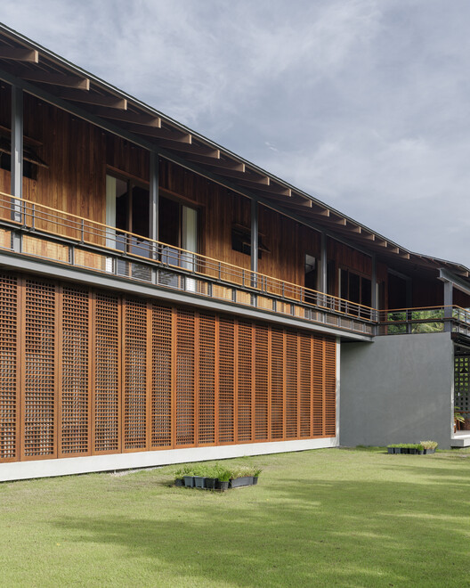 Utai Thani House / мне нравится дизайнерская студия - внешняя фотография