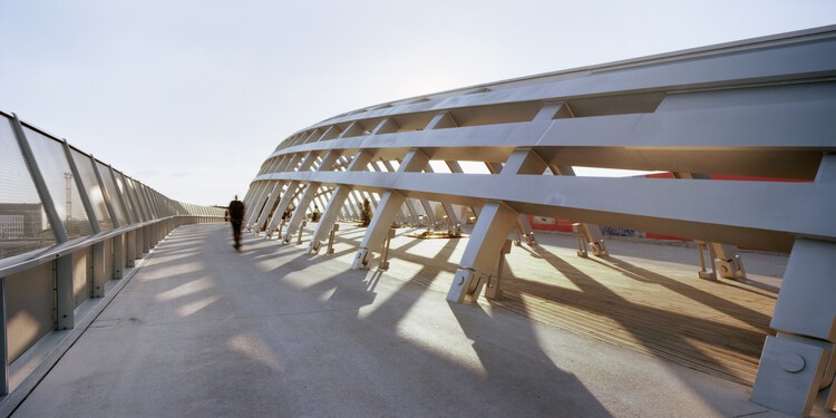 Общественное пространство по франшизе Urbain Crossing / Marc Mimram - изображение 8 из 16