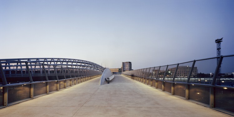 Franchissement Urbain Public Space Crossing / Marc Mimram - Внешняя фотография, поручена