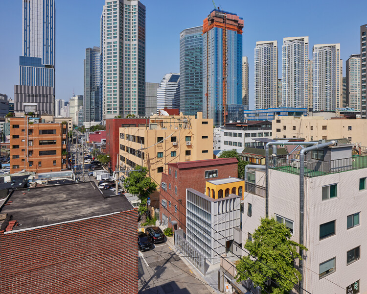 Yongsan Francoreen HQ / Jya -Rchitects - изображение 6 из 20