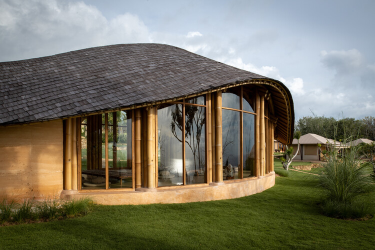 The Fish Tail Tea Room / Pablo Luna Studio - внешняя фотография, древесина
