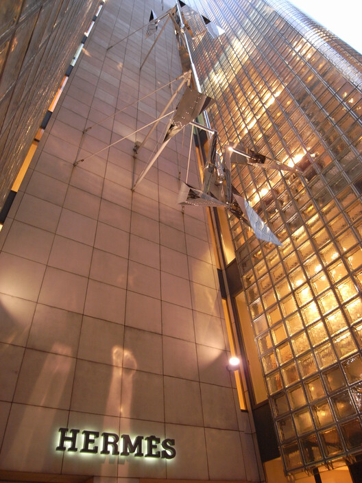 AD Classics: Maison Hermès / Renzo Piano Building Workshop - Интерьерная фотография, стекло