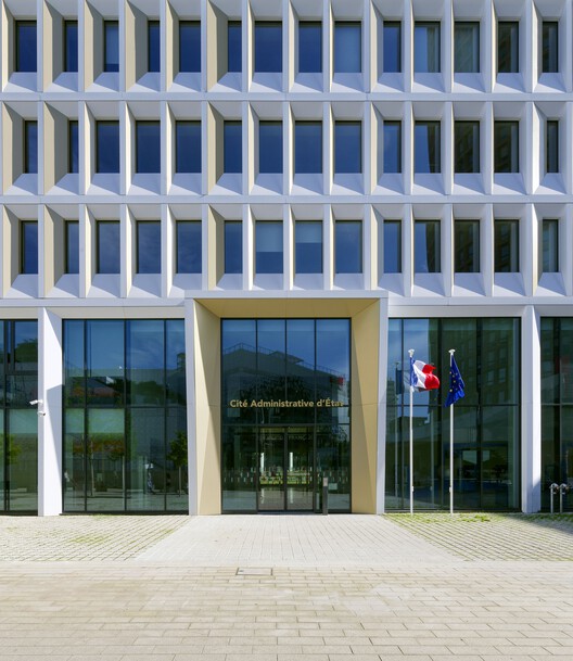 Nouveau Center Adminmentatif d'Etat de Lyon / Snøhetta - Интерьерная фотография, фасад