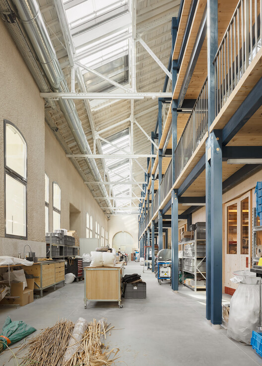 Лот 8 Дизайн и исследовательская лаборатория / BC Architects & исследования + сборка - изображение 7 из 27
