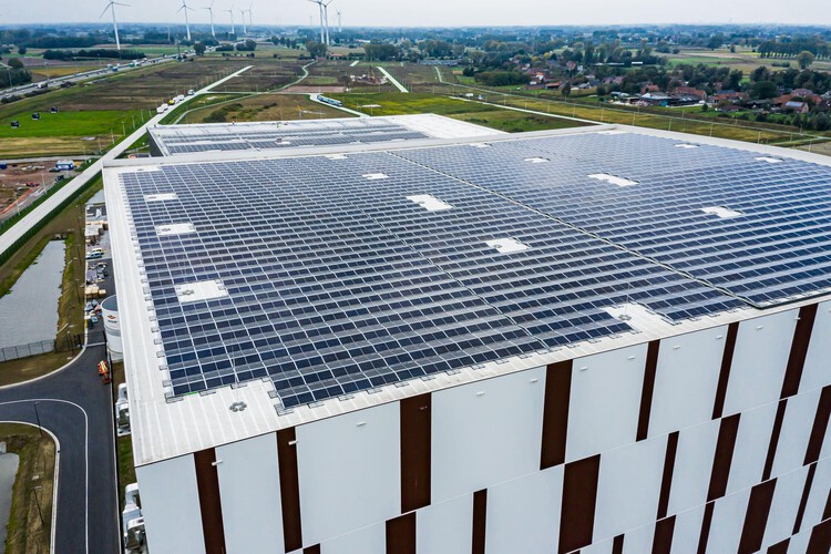 Power Play: Как крупномасштабные комплексы возглавляют заряд с солнечными инвестициями - изображение 3 из 11