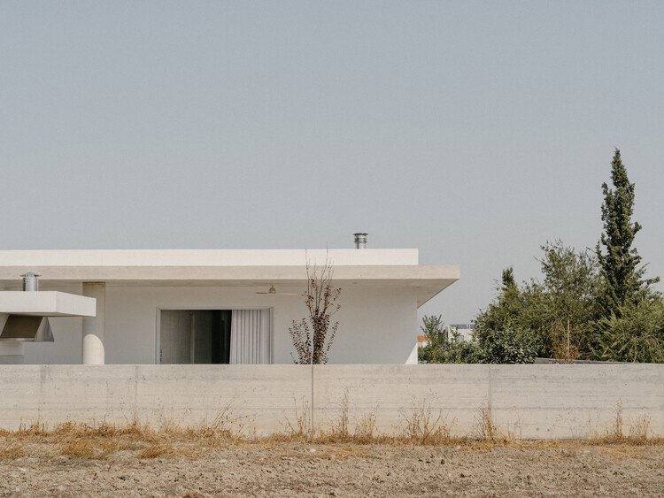 Makries mires residence / anastasiou misseri - внешняя фотография, бетон