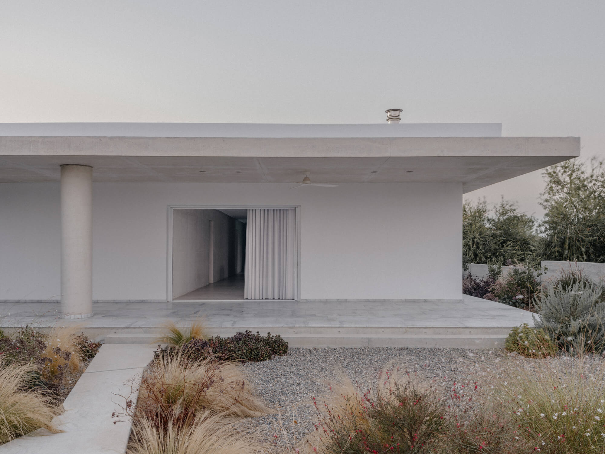 Makries Mires Residence / Anastasiou Misseri